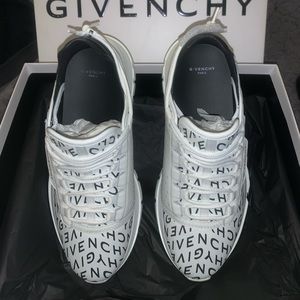 Men’s Givenchy Sneakers